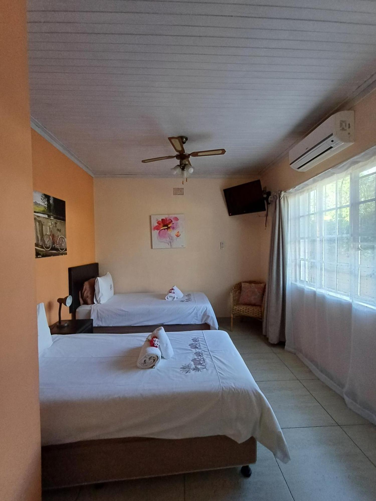 Capbon Guesthouse Windhoek Exterior photo