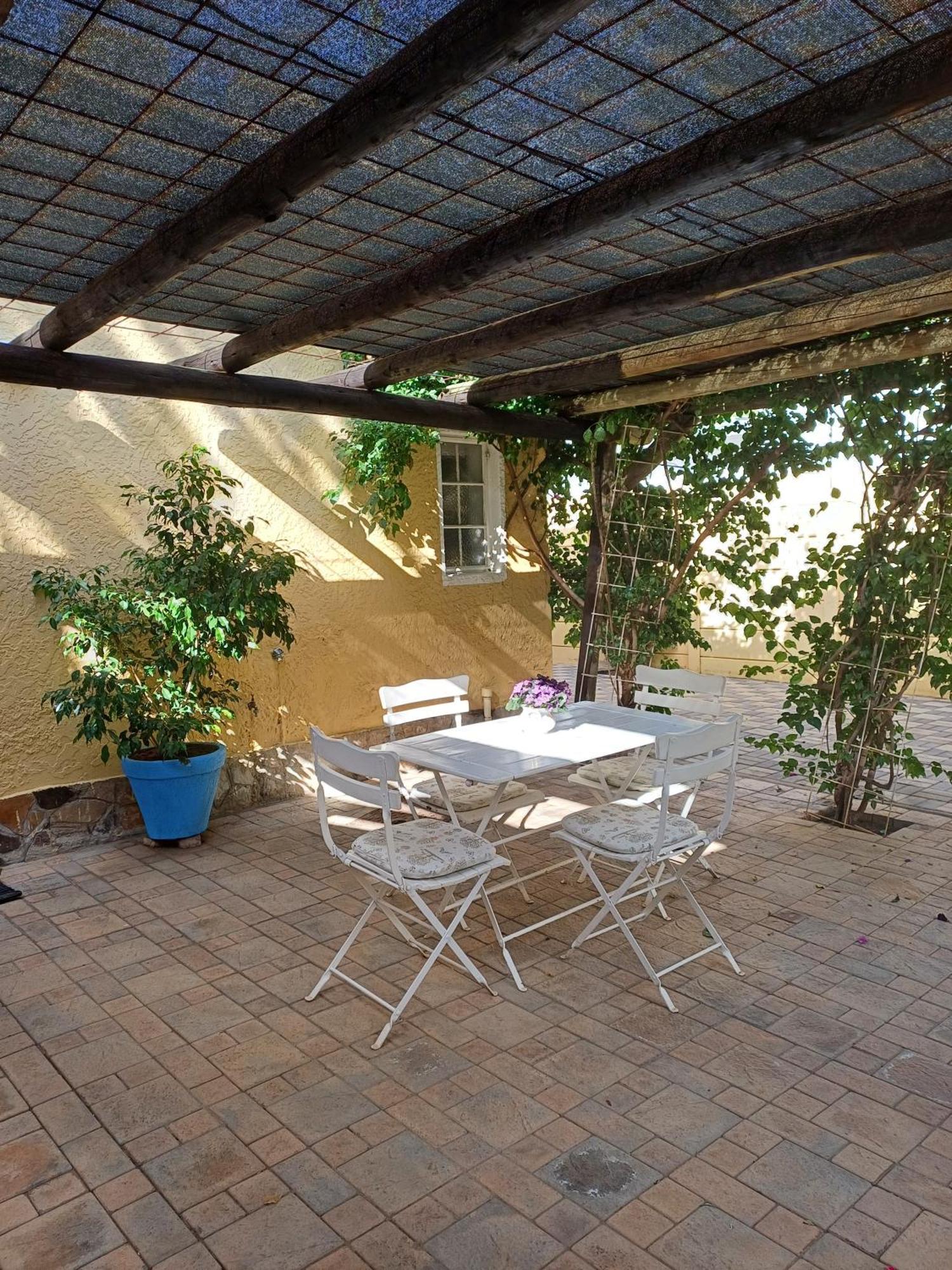 Capbon Guesthouse Windhoek Exterior photo