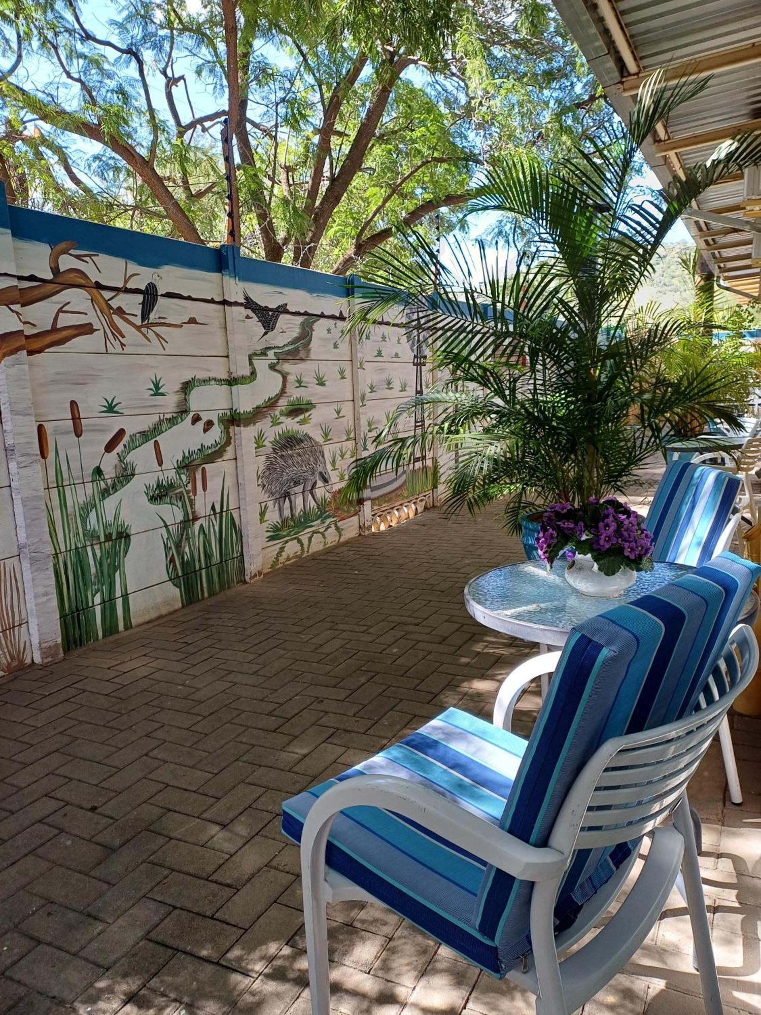 Capbon Guesthouse Windhoek Exterior photo