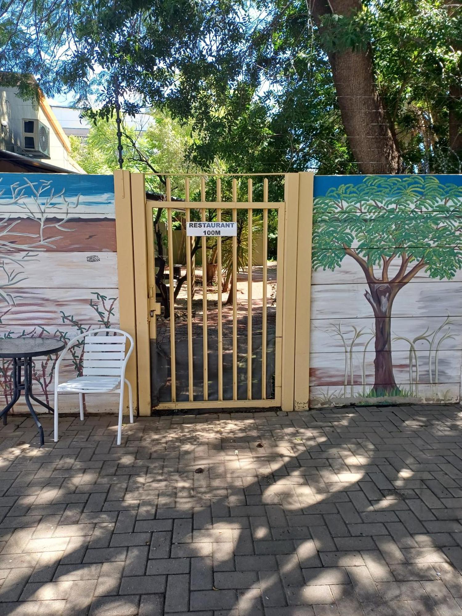 Capbon Guesthouse Windhoek Exterior photo