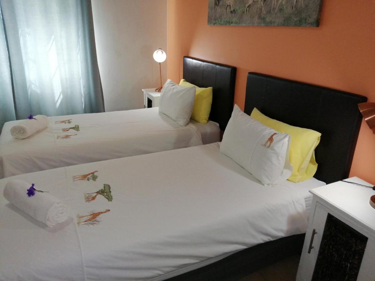Capbon Guesthouse Windhoek Exterior photo